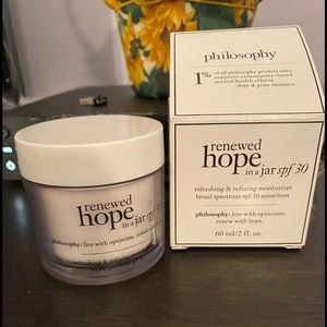 Buy 1 GET 1Philosophy Renewed Hope in a Jar SPF 30